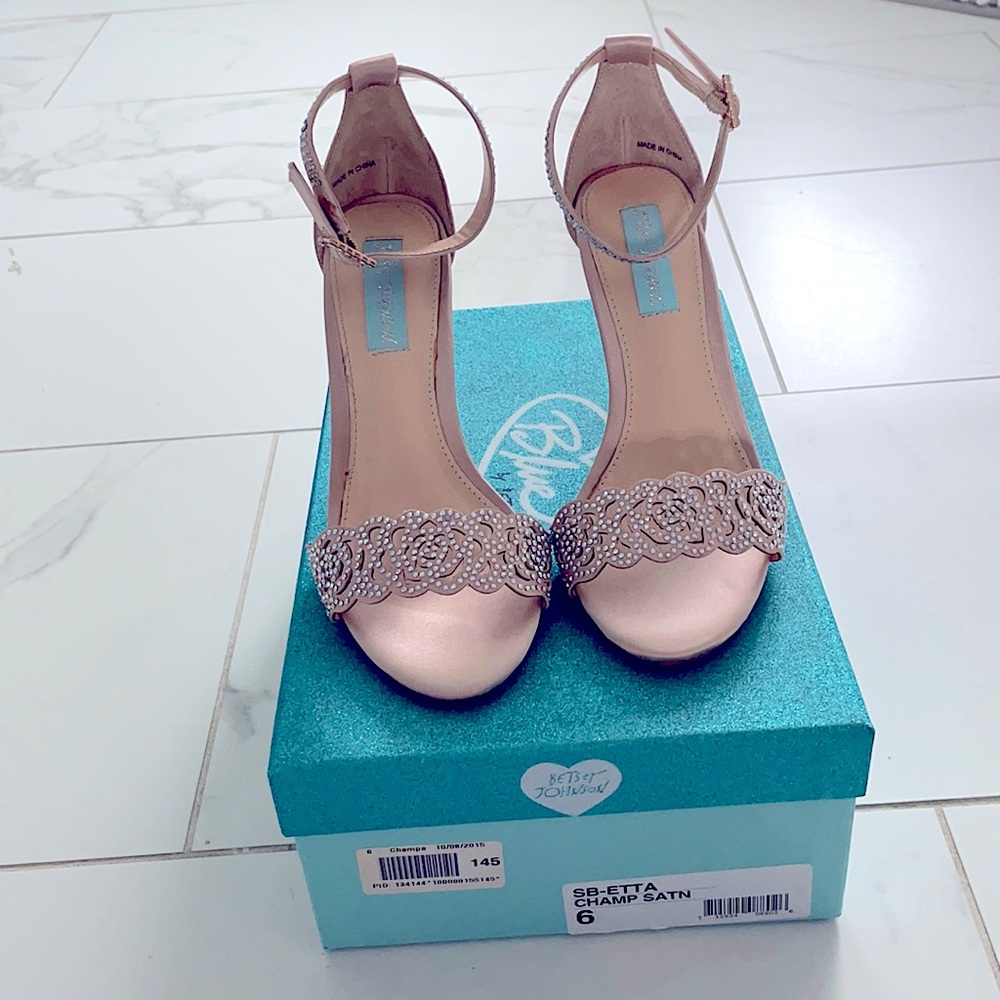 Blue by Betsey Johnson Champagne Satin Shoes - Picture 2 of 7